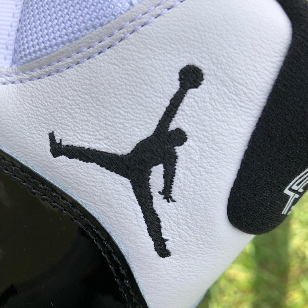 Jordan 11 Concord - size 11 - Picture 5 of 8